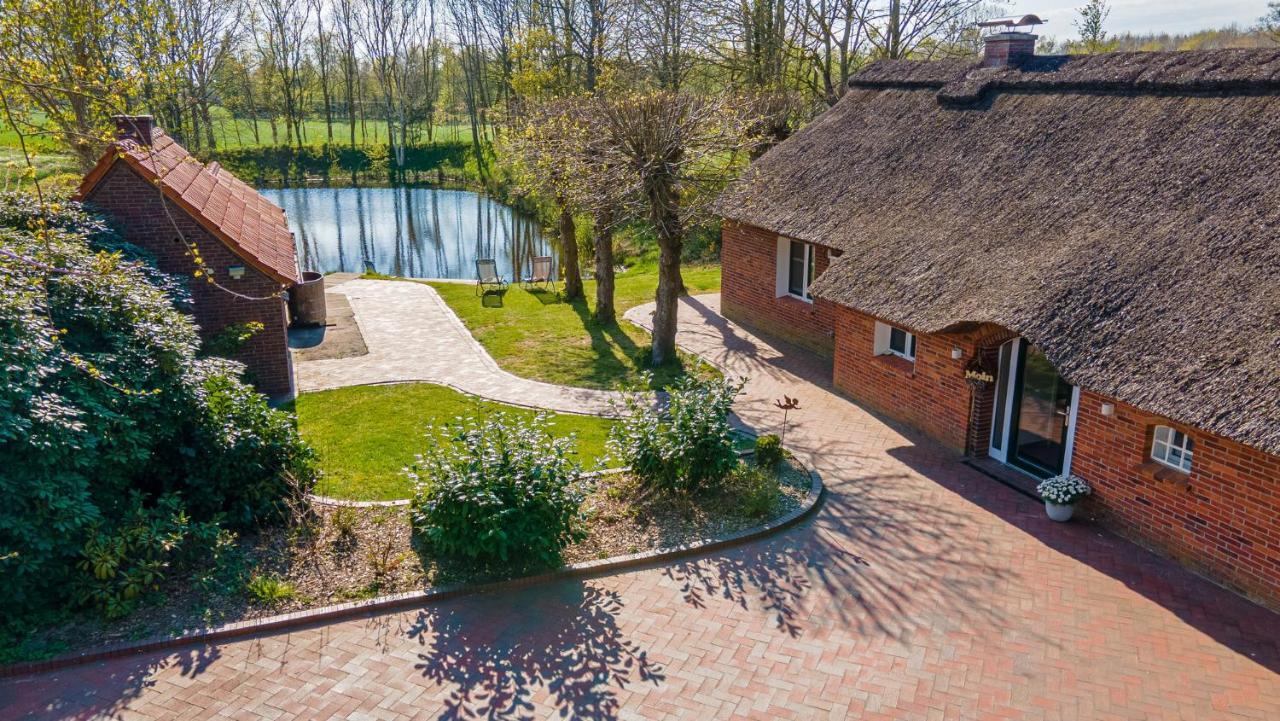 Reetdach Ostfriesenhaus Villa Sudbrookmerland ภายนอก รูปภาพ